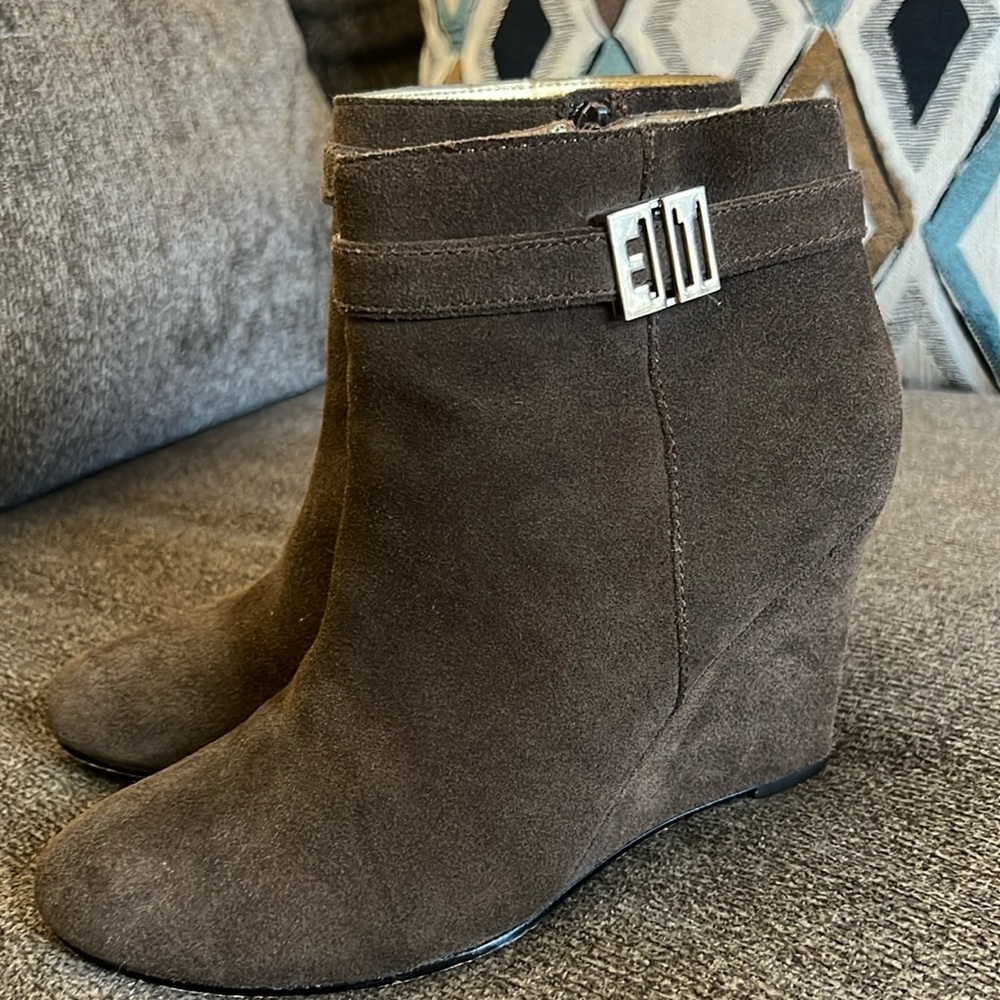Elaine‎ Turner Sasha Brown Suede Wedge Ankle Boot/Booties Size 8